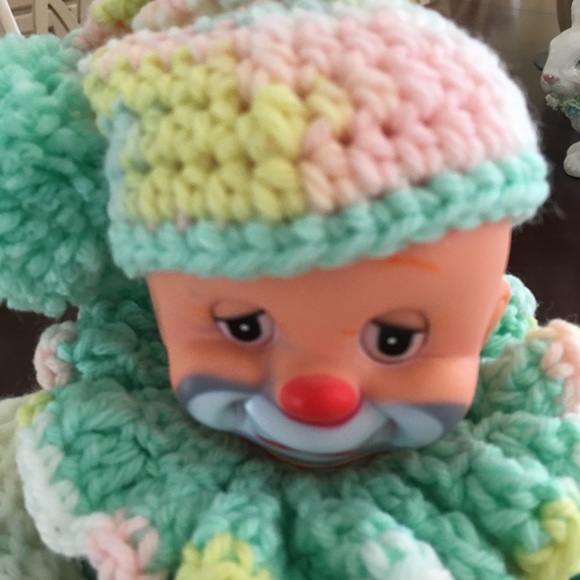 Handcrafted crocheted clown - Picture 4 of 9